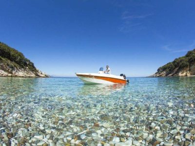 barcos sin carnet san antonio
